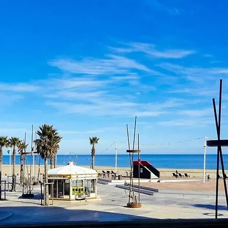 F2 Entier Vue // Balcon + Parking
