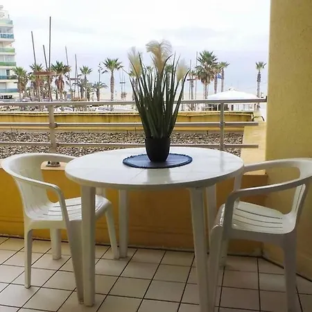Apartment F2 Entier Vue // Balcon + Parking